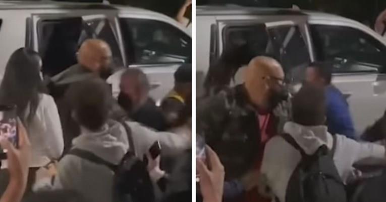  Дуа Липа се спасува од агресивни фанови, телохранителите ја бркаат толпата (ВИДЕО)
