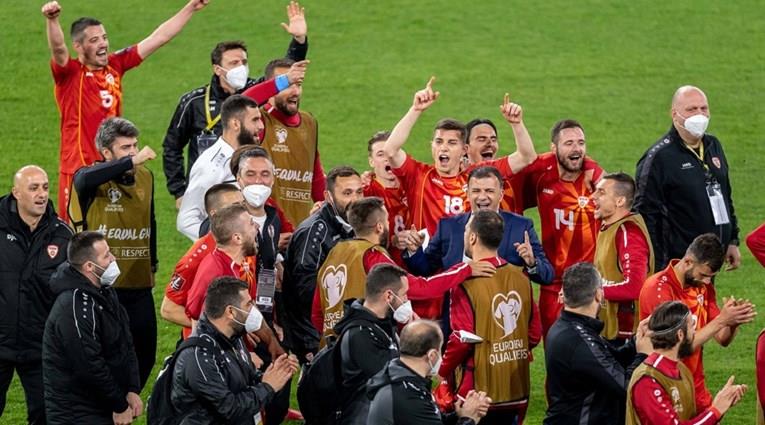 Игор Ангеловски чека во редица за Панини албум за ЕУРО 