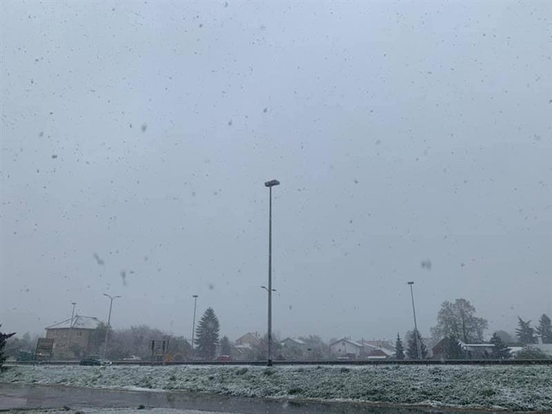 Видео: Падна снег во Хрватска
