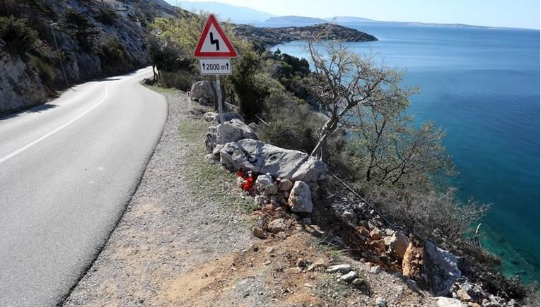 Двајца матуранти загинаа во тешка сообраќајна несреќа во Хрватска, пропаднале во бездна 