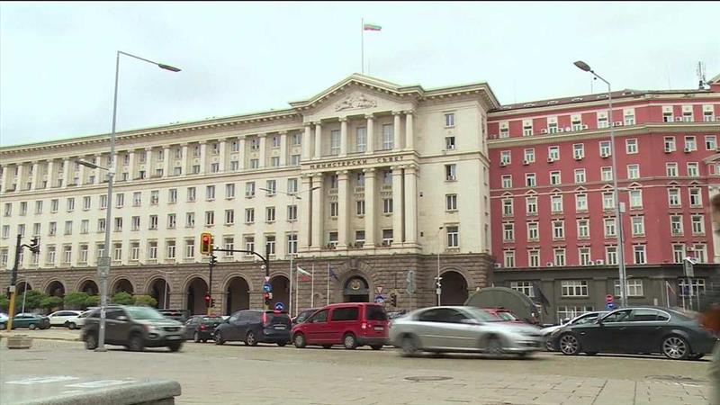Бугарија сѐ поблиску до нови избори: И Трифонов го враќа мандатот за влада
