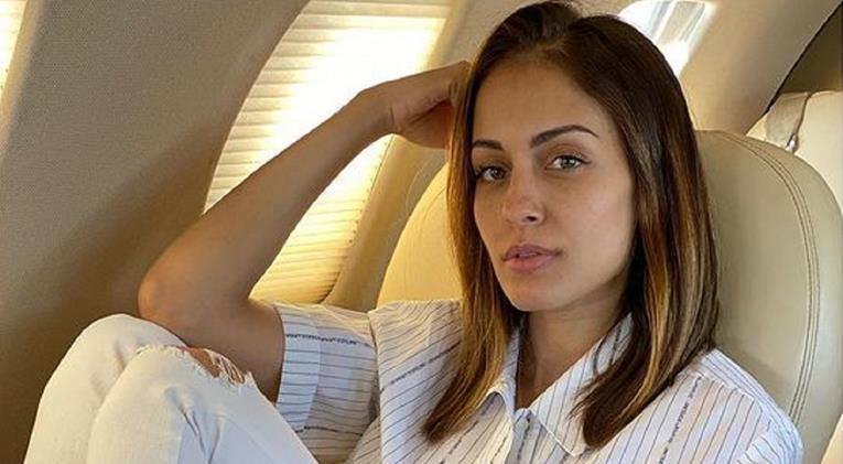 Сопругата на ѕвезда на Интер: Го знам,истовремено гледа во мене и игра фудбал
