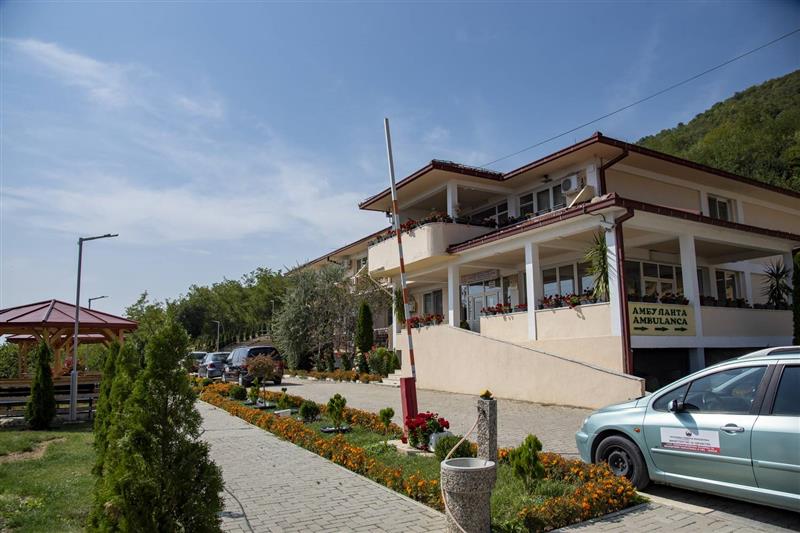 Иселеник од Битола во Америка со донација за болницата во Лешок