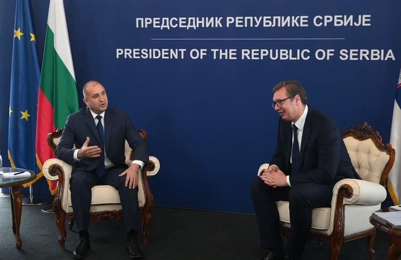 Вучиќ и Радев открија споменик на Св. Кирил и Методиј во Димитровград