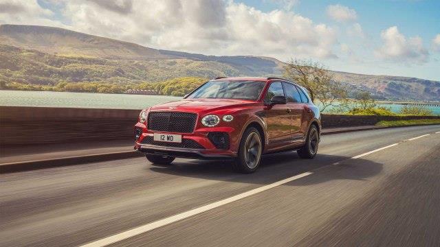 „Bentley“ го претстави „Bentayga S“