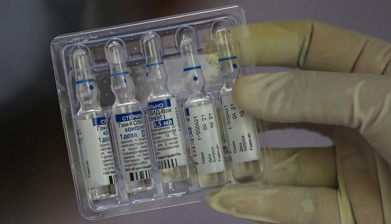Србија почна со производство на руската вакцина Спутник V 