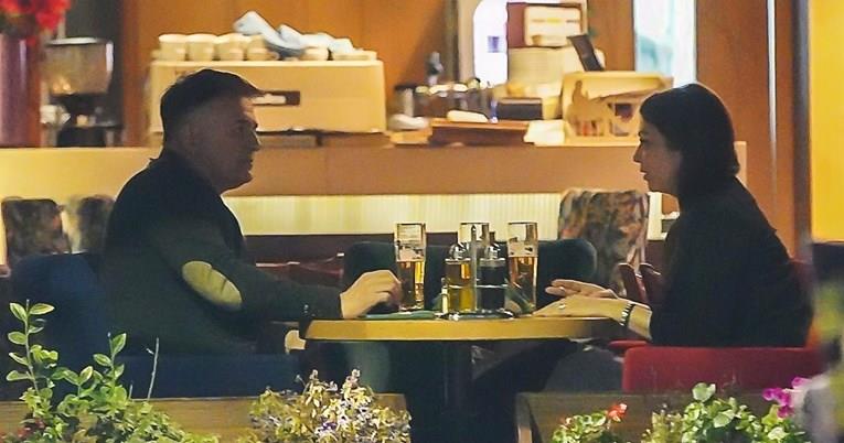 Српски актер, обвинет за силување, е снимен со нова девојка (ФОТО)