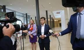 Брнабиќ: Опасен преседан е да се блокира земја со билатерални прашања што немаат врска со ЕУ