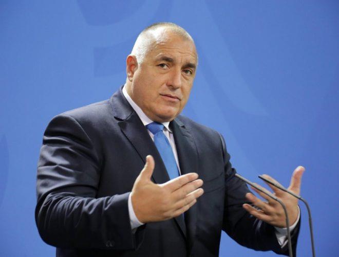 Борисов под истрага за скапо купени маски