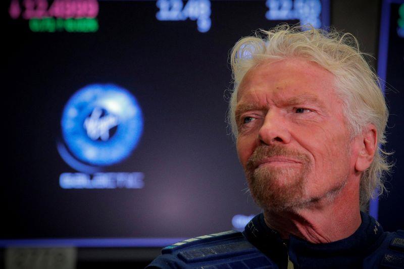 Virgin Galactic на Бренсон се загрева за вселенски туризам, билет за еден лет е 250.000 долари