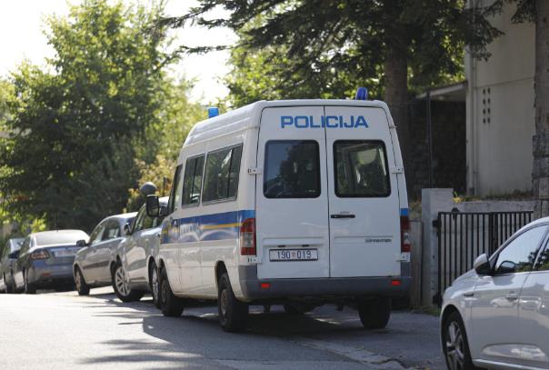 Во Загреб во голема акција на полицијата, уапсен директорот на ХРТ 