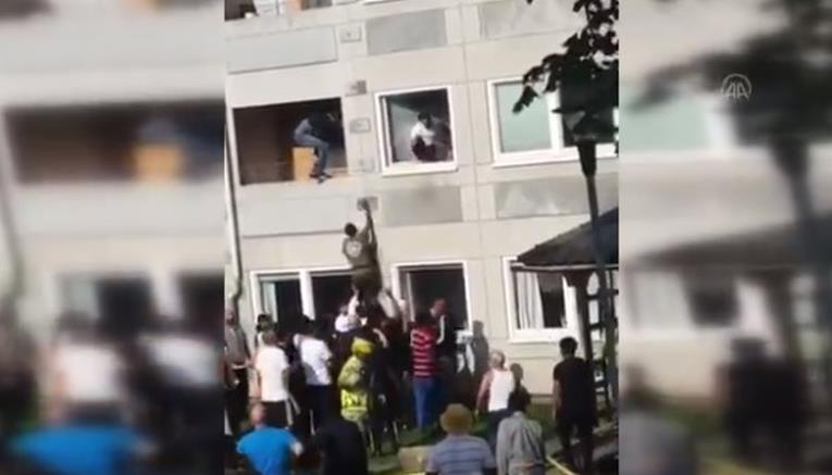Тинејџер од Босна стана херој во Шведска- Спаси жена од запален стан (ВИДЕО)