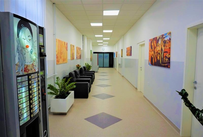 МЗ: Успешно извршена реплантација на Клиниката за пластична и реконструктивна хирургија
