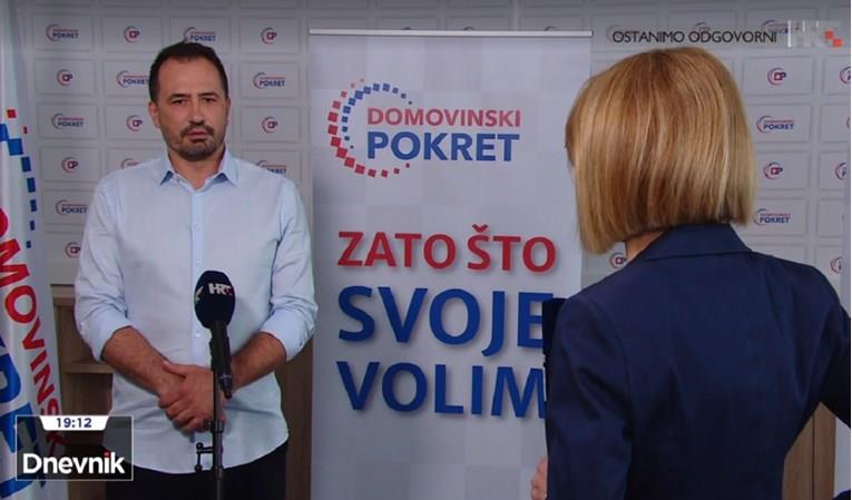 Видео: На новинарка од ХРТ и се слоши, падна на сред интервју