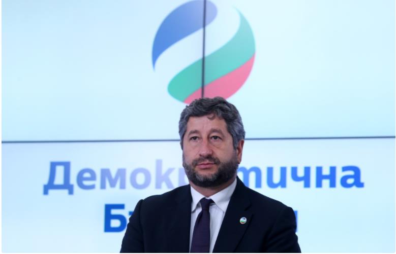 Иванов од „Демократска Бугарија": Мора да најдеме решение со Македонија во овој парламент