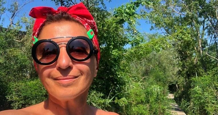 Фото: 65-годишната југословенска дива позира целосно гола