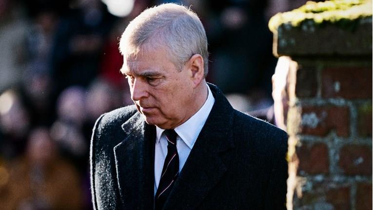 Британскиот принц Ендрју пред судот во Њујорк одговара за силување малолетнички