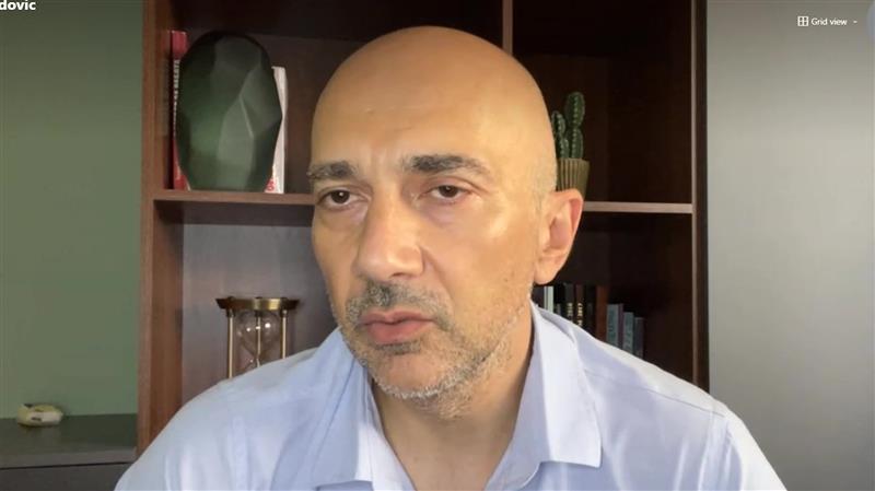 Мехмедовиќ: И оние што прележале ковид, да примат две дози од вакцината 