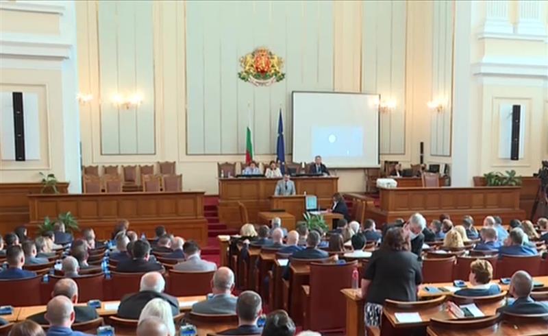 Бугарскиот парламент донесе одлука за прекин на постапката за избор на влада на ИТН
