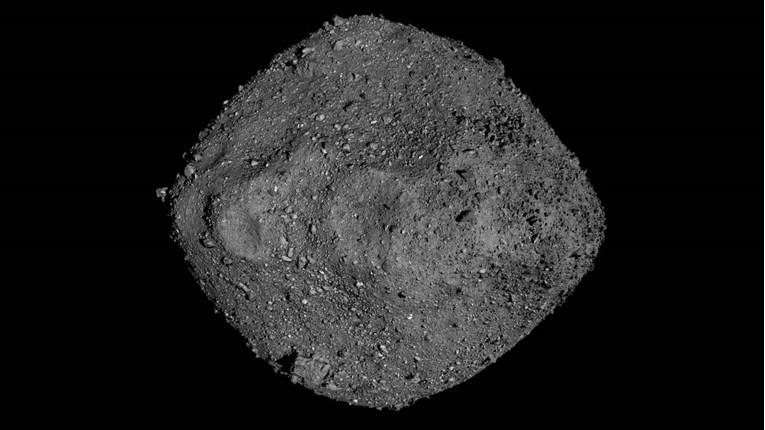 НАСА: Огромниот опасен астероид најверојатно нема да удри во Земјата 