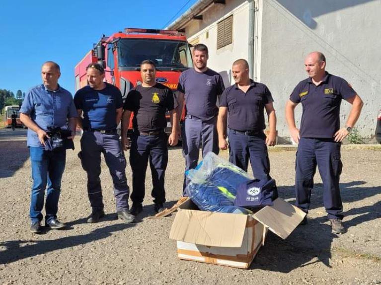 Словенечко пожарникарско друштво донираше опрема за пожарникарите во Берово