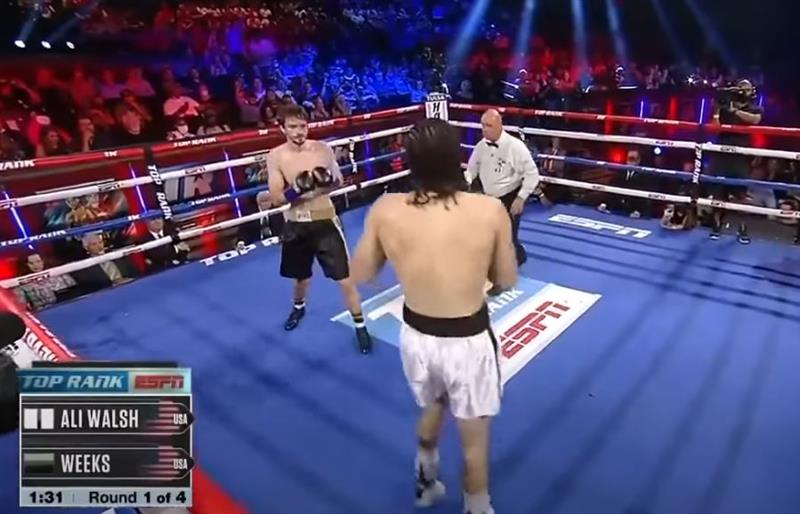 Внукот на Мохамед Али со прва професионална победа