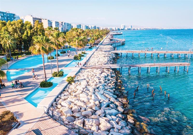 Македонија од зелената преместена во портокаловата категорија за патување на Кипар