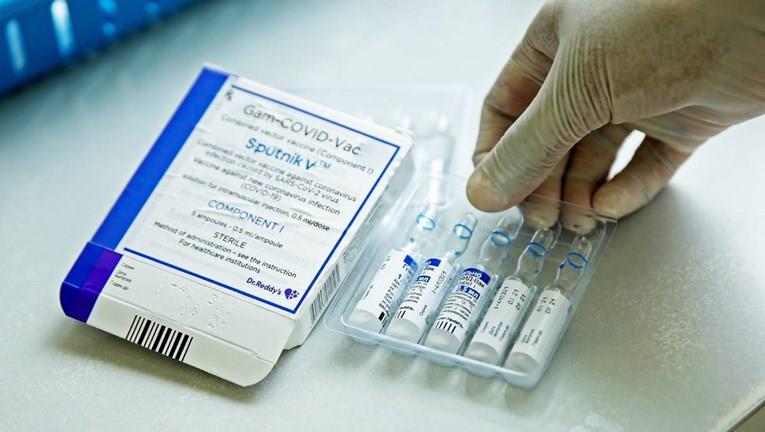 Руските научници тврдат дека ја приспособиле вакцината СпутникV на делта сојот 