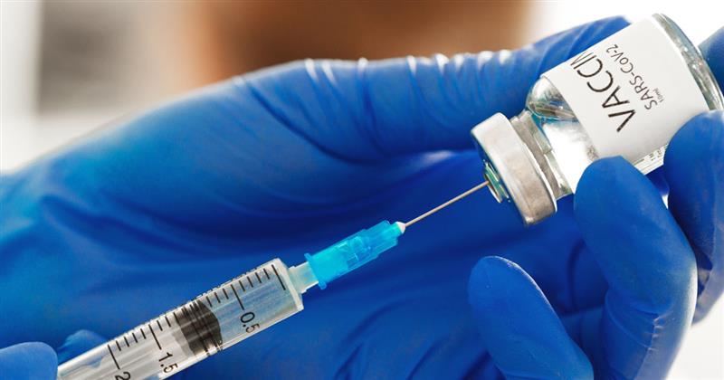 Огромно истражување: Ефикасноста на вакцината на Фајзер се губи побргу отколку на АстраЗенека 