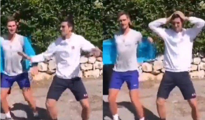 Видео: Браќата Новак и Марко Ѓоковиќ танцуваат на светски хит