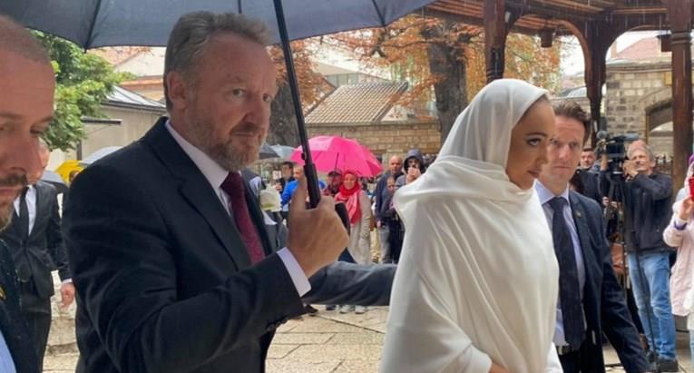 Се огласи невестата чиј кум беше Ердоган: Не очекував толкав публицитет 