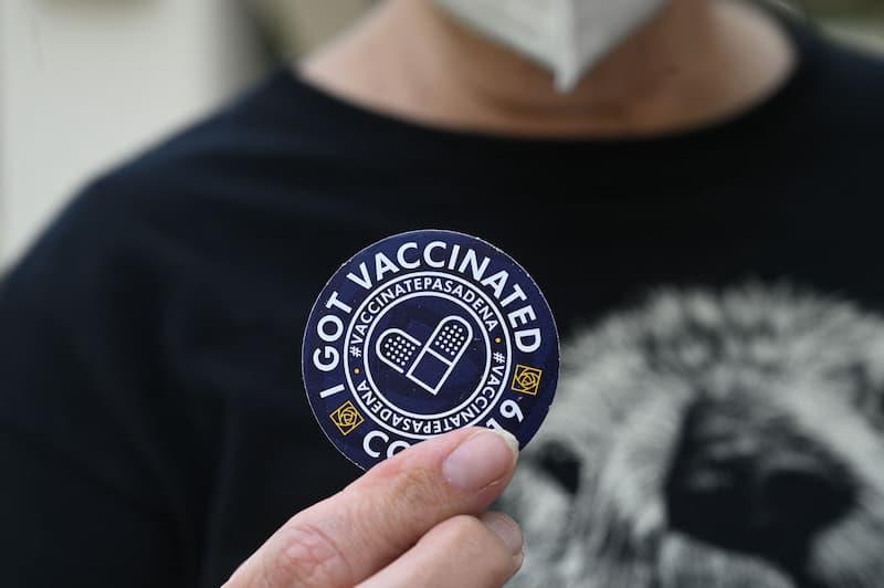 Закоравен антиваксер, сега ги повикува луѓето на вакцинација 