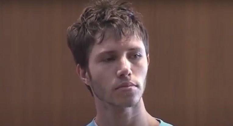 Американец со безбол палка си го убил семејството, осуден е на доживотен затвор