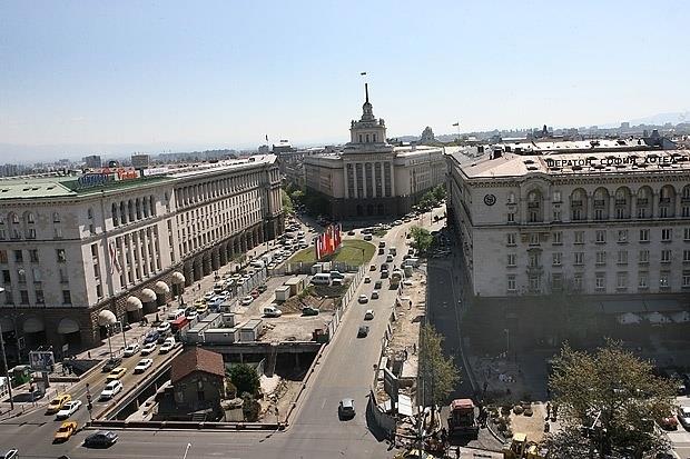 Некои од рестораните во центарот на Софија не се затворија синоќа во 23 часот