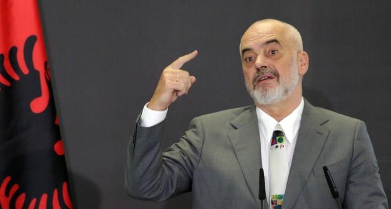За првпат Албанија има влада со мнозинство жени