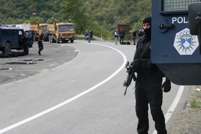 Полицијата на Косово демантира дека нејзини припадници претепале тројца Срби