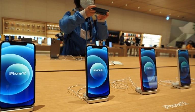 Apple реагира на одлуката на ЕУ сите мобилни да имаат универзален полнач 