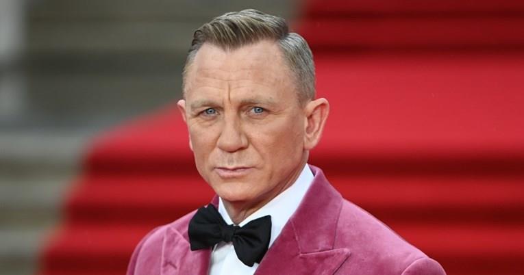 И кралското семејство на премиерата на новиот филм за Џејмс Бонд, Крег нетрпелив (ВИДЕО)
