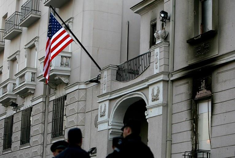 Мистериозна болест се појавила во амбасадата на САД во Белград 