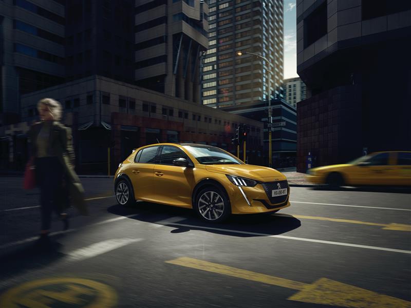 Peugeot е лидер на пазарот за патнички автомобили во Франција