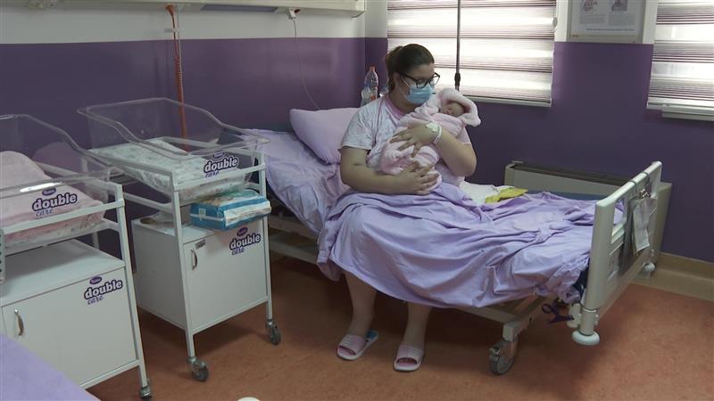Успешно породување со методата француски царски рез, пациентката во одлична состојба