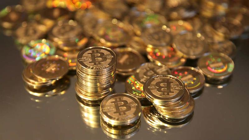 Балканот полуде по биткоинот, го купуваат и економисти и пензионери
