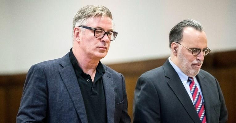 Нова тужба за Алек Болдвин:  Во сценариото не било предвидено пукање  