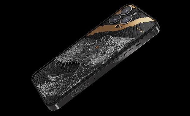 Фото: „iPhone“ од 9.150 долари со вграден заб од диносаурус