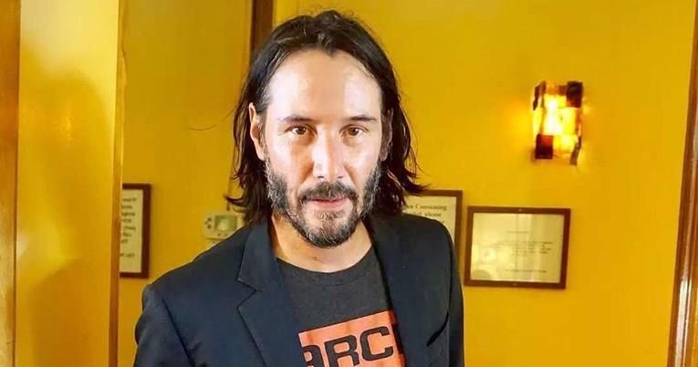 Киану Ривс вели дека веројатно е венчан со Винона Рајдер (ВИДЕО)