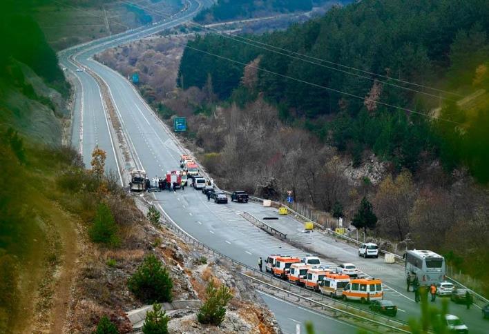 Во Софија приведен маж за неприфатливи коментари на Фејсбук за автобуската несреќа
