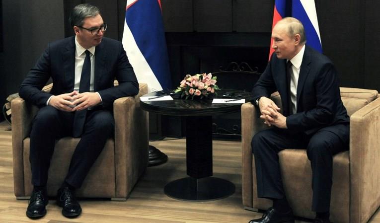 Путин му ветил на Вучиќ дека цените на гасот нема да се менуваат