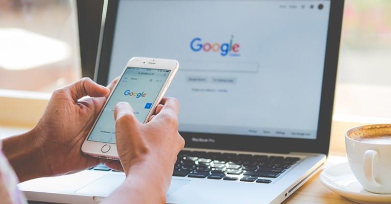 Google и Apple се казнети во Италија поради податоците што ги собираат од корисниците