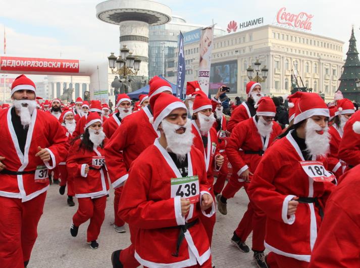 Трката на дедомразовци се враќа во Скопје