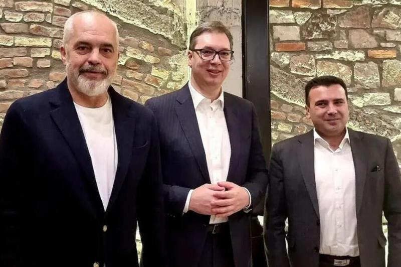  Вучиќ од трилатералната средба во Албанија: Важно е да се поврзуваме, подобро да соработуваме 